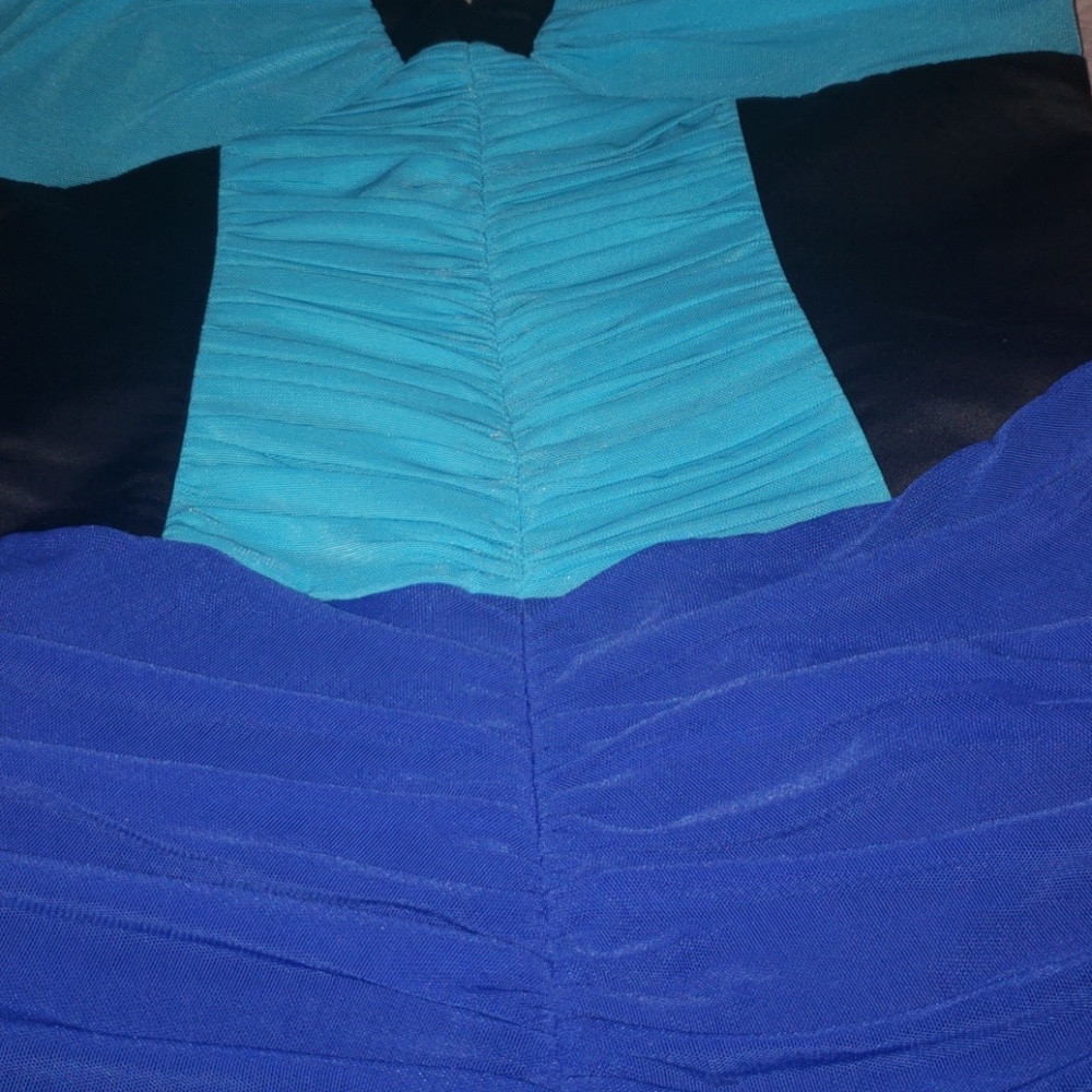 bebe Color Block Mesh Dress - Picture 4 of 8